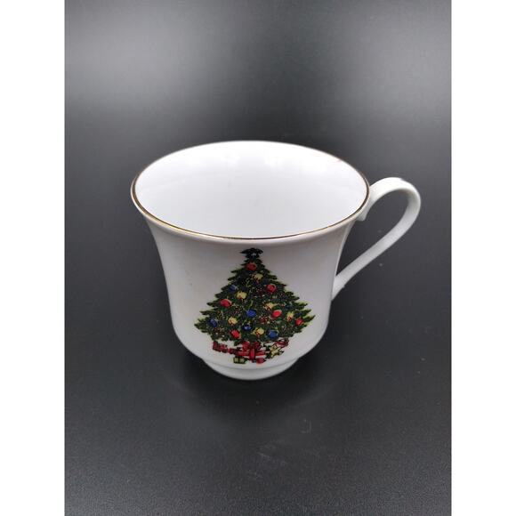 SeaGull Fine China Gold Rimmed White 3" Christmas Tree Tea / Coffee Cup - Picture 1 of 2